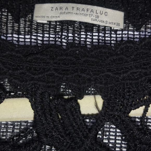 Lace top - Picture 2 of 3